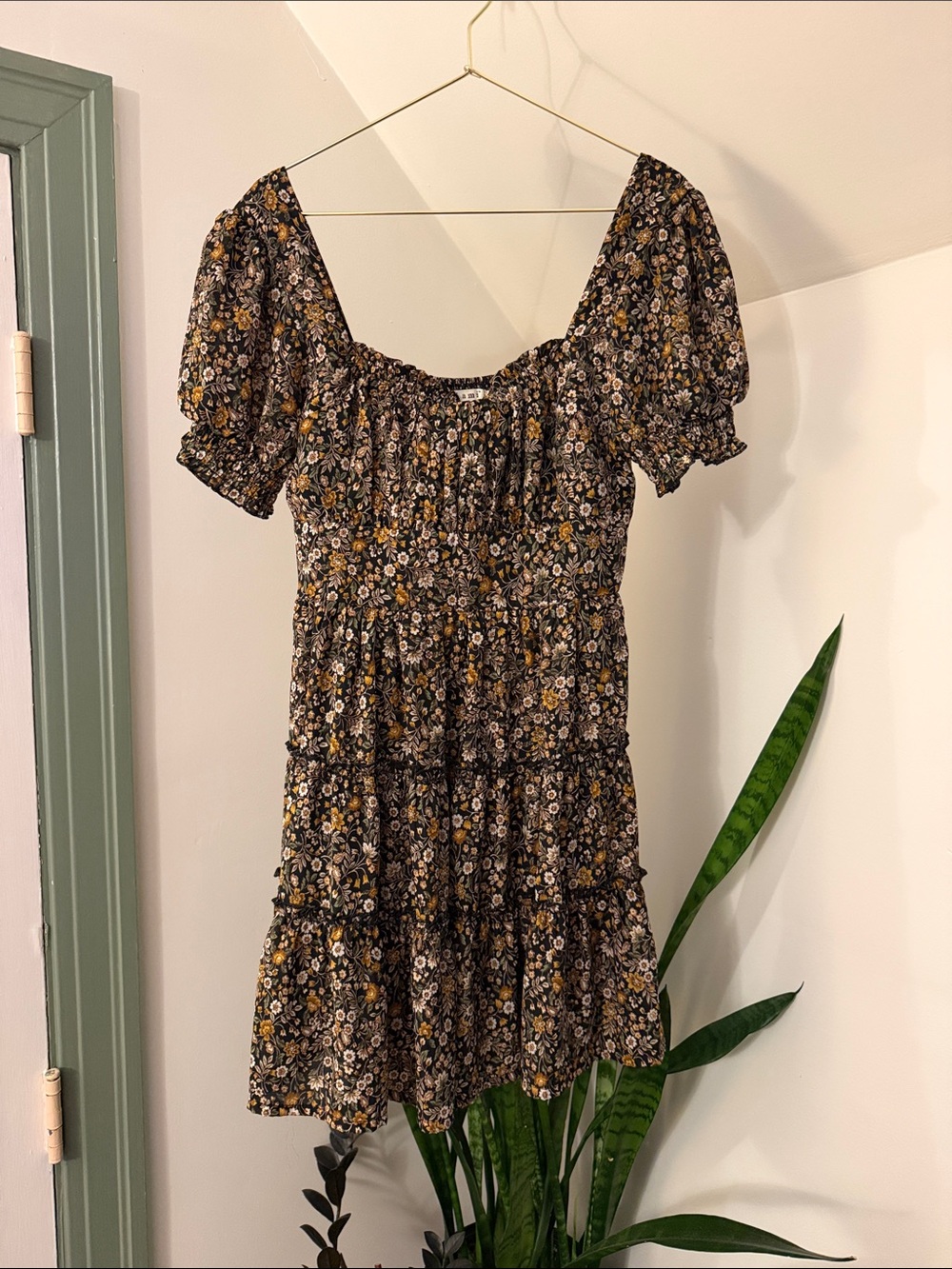 miami Black Floral Puff-Sleeve Tiered Mini Dress